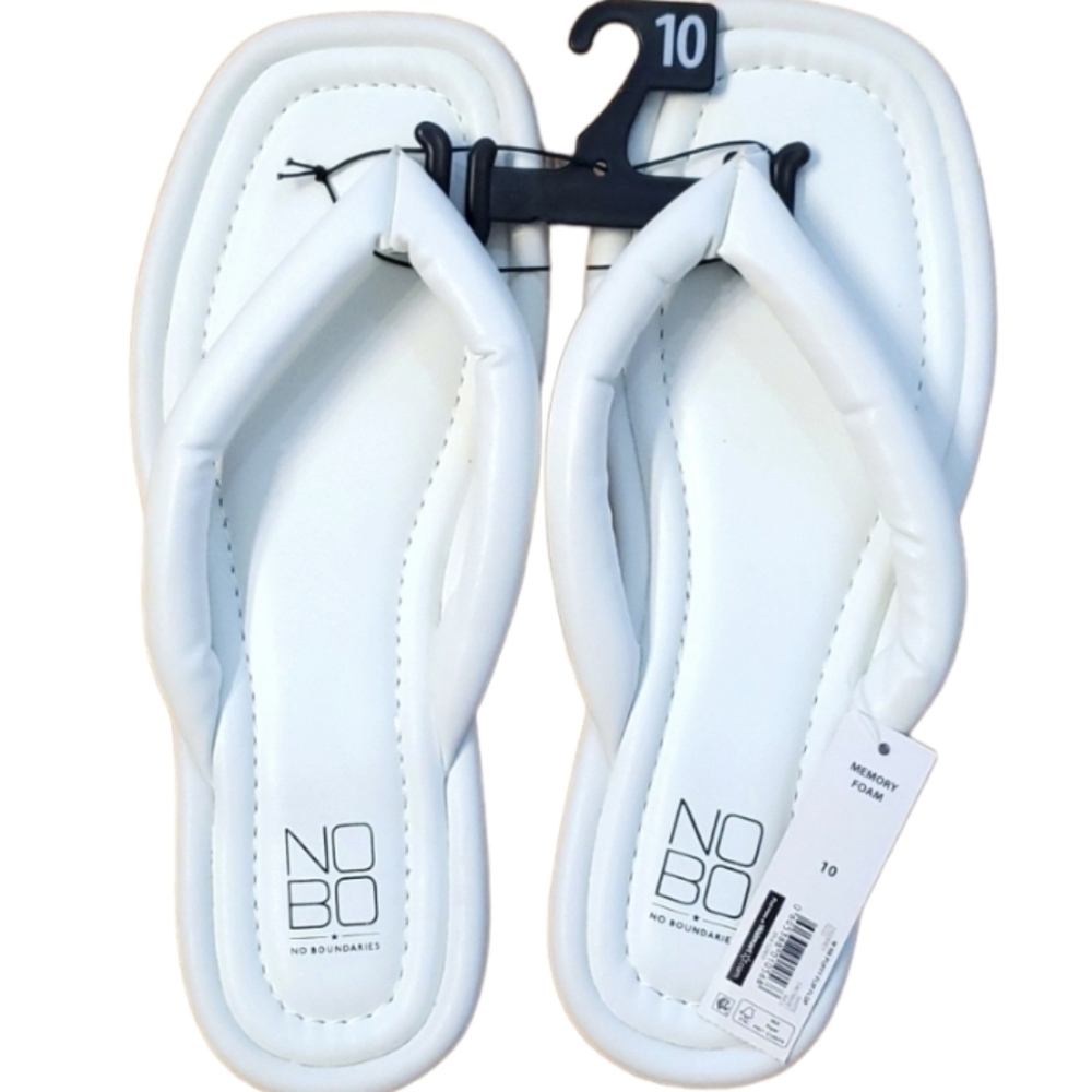 No Boundaries Womans Memory Foam White Thong Sandals Size 10 NWT